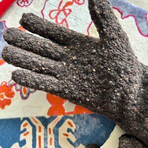 100% Wool gloves